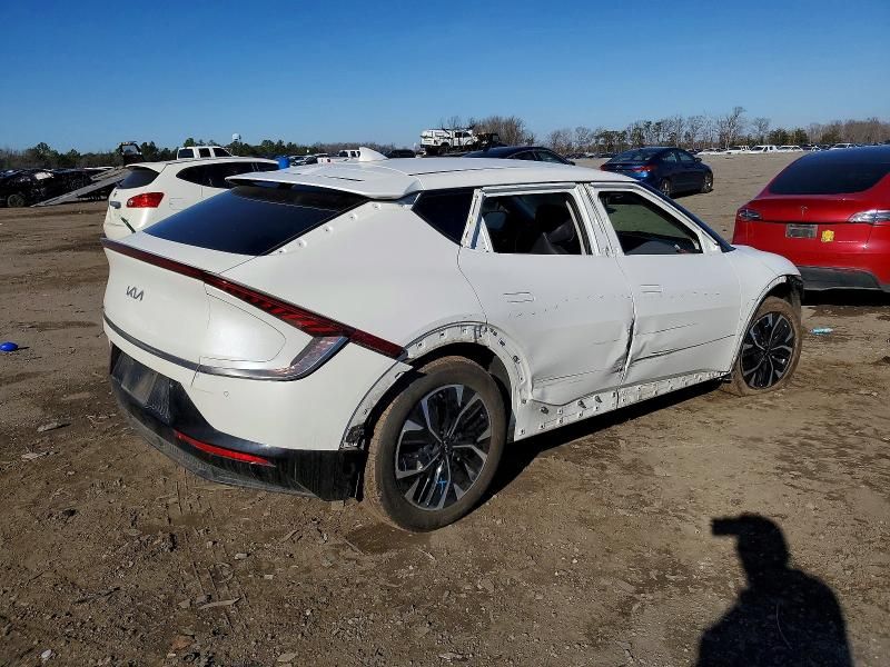 2022 KIA EV6 Light