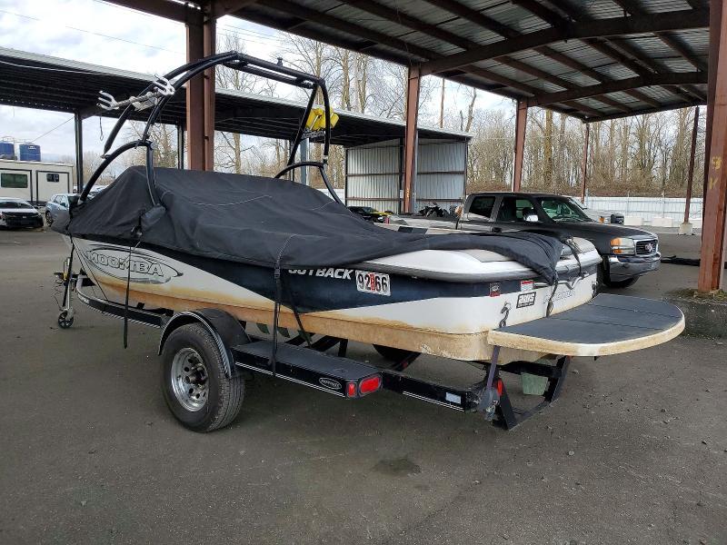 2007 Moom BA Outback Boat