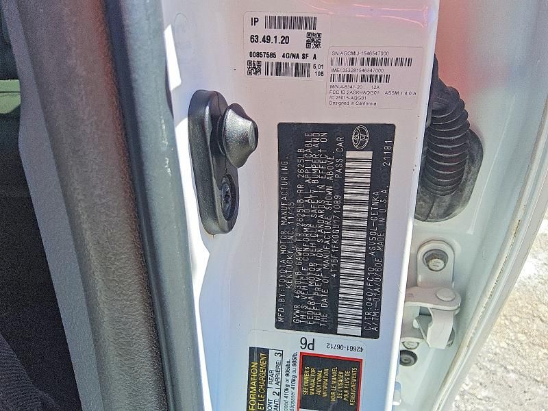 2016 Toyota Camry le