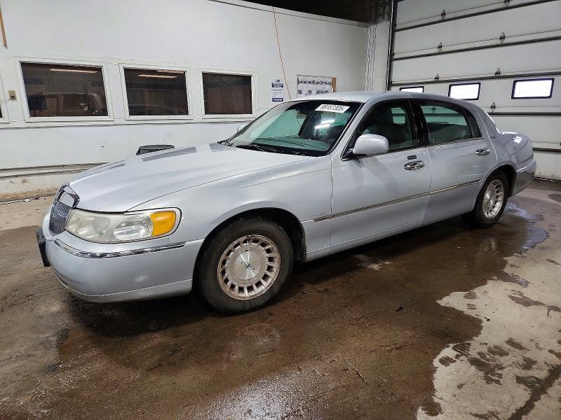 1999 Lincoln Town car Executive
