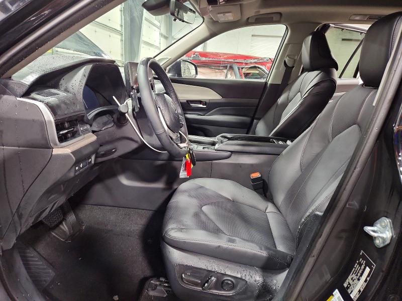 2026 Toyota Grand Highlander le