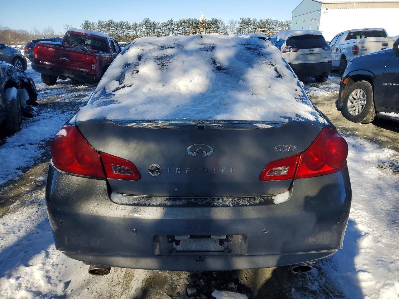 2013 Infiniti G37