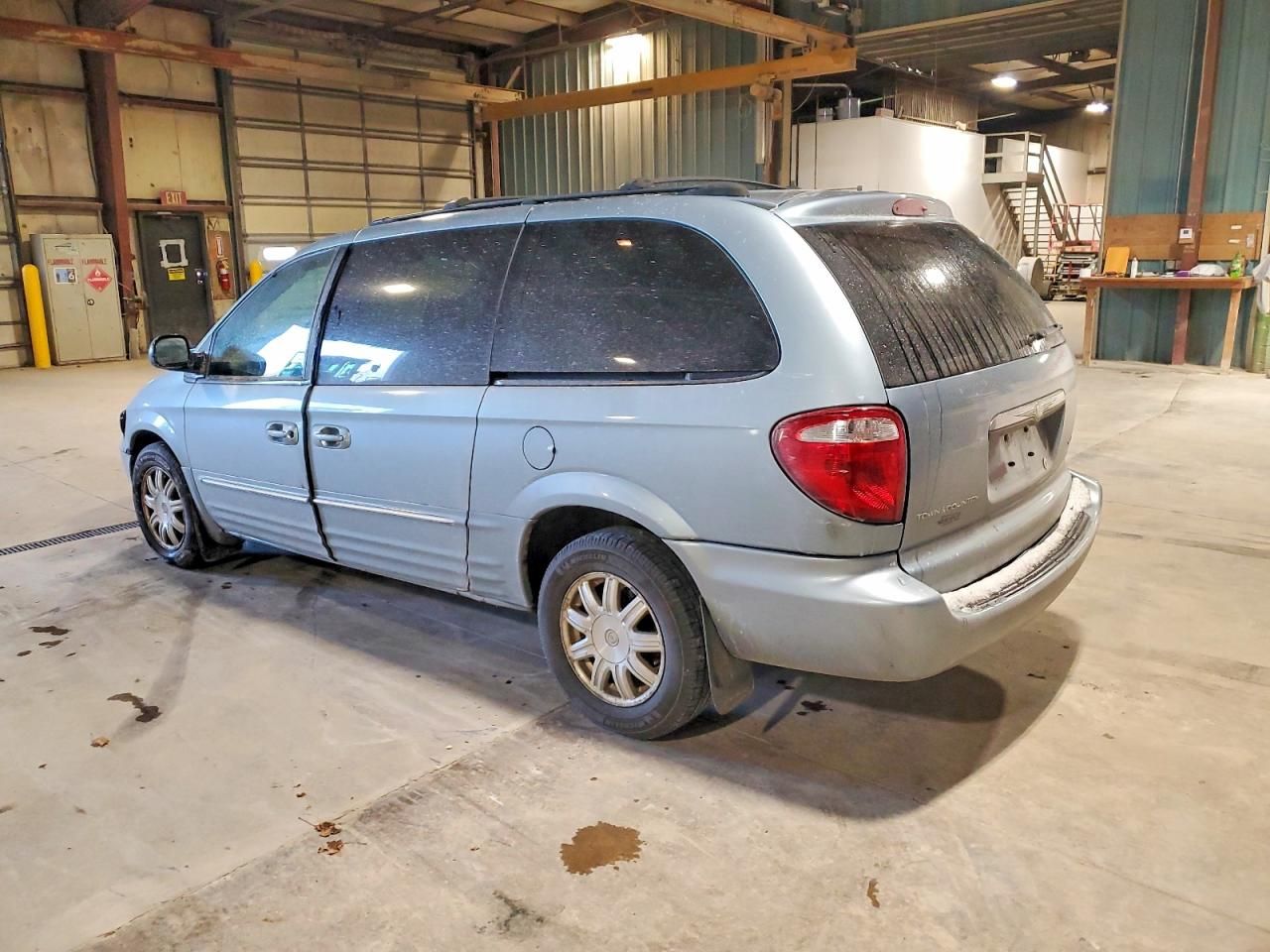 2004 Chrysler Town & Country Touring