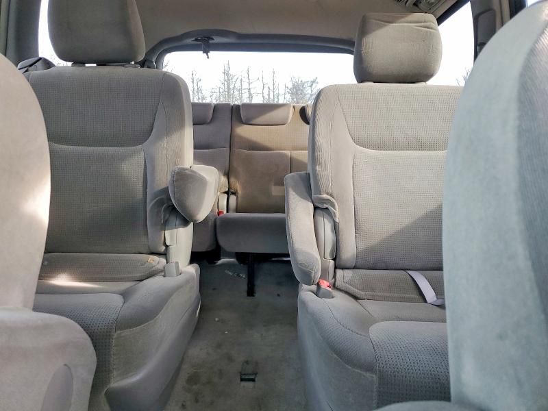 2005 Toyota Sienna ce