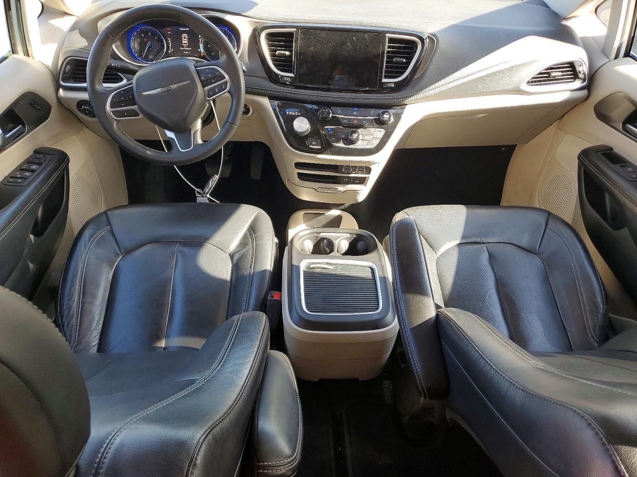 2022 Chrysler Pacifica Touring l