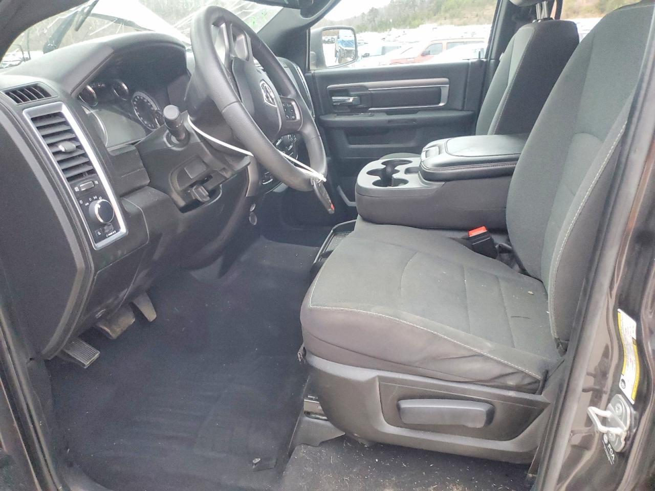 2022 Dodge Ram 1500 Classic slt