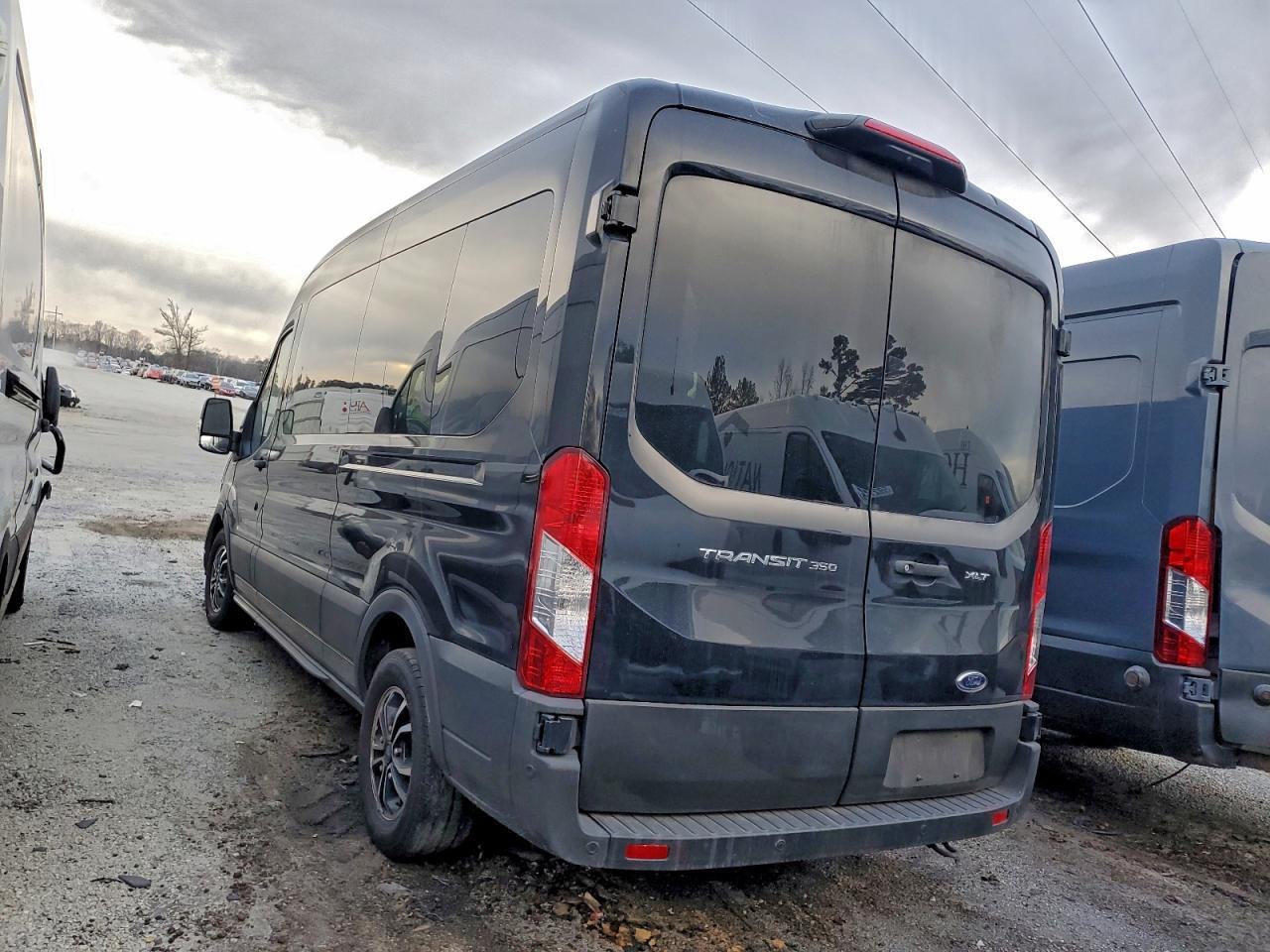 2022 Ford Transit T-350