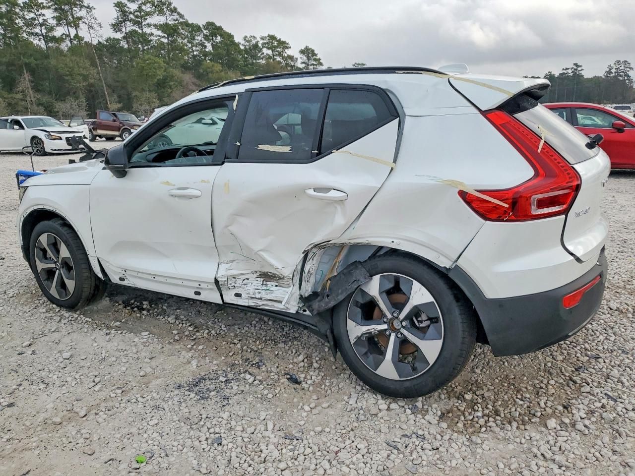 2025 Volvo Xc40 Plus