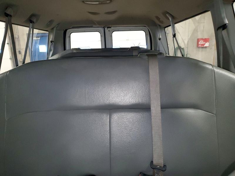 2010 Ford Econoline E350 Super Duty Wagon