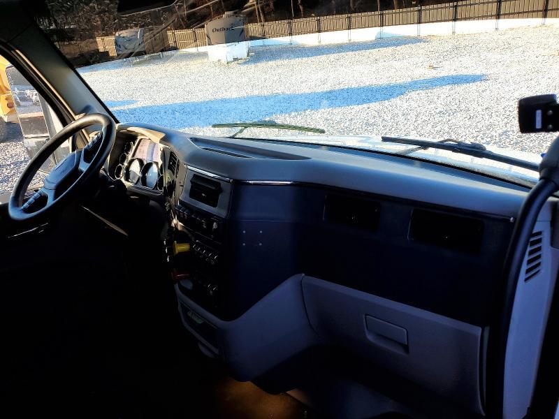 2021 Peterbilt 579