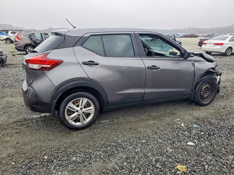 2020 Nissan Kicks s