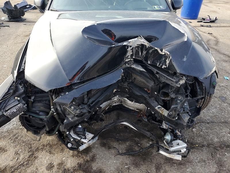 2019 Volvo S60 T8 R-design