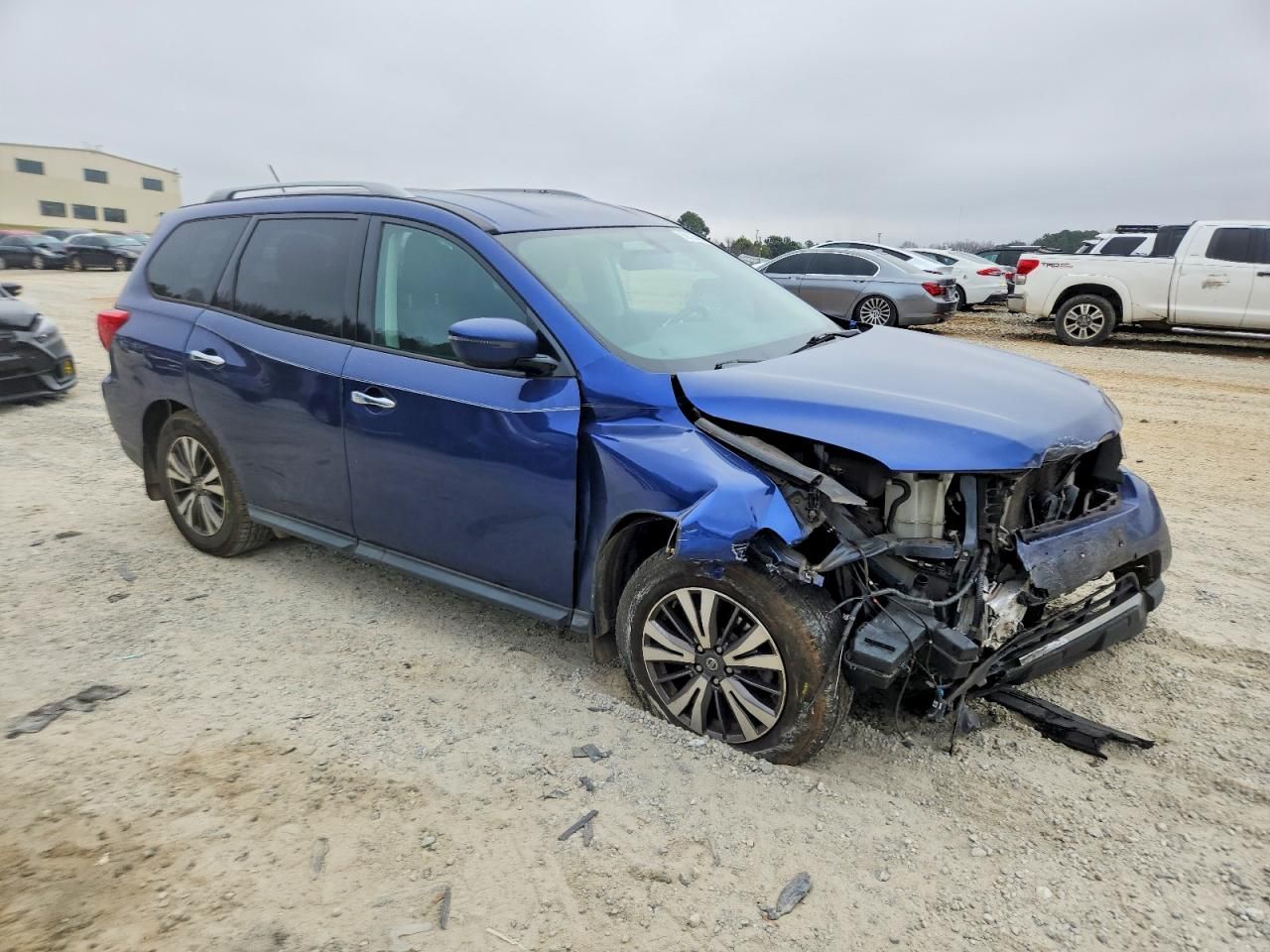 2017 Nissan Pathfinder s