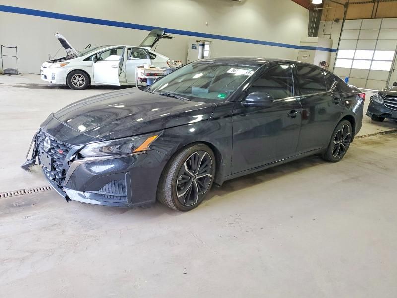 2024 Nissan Altima sr