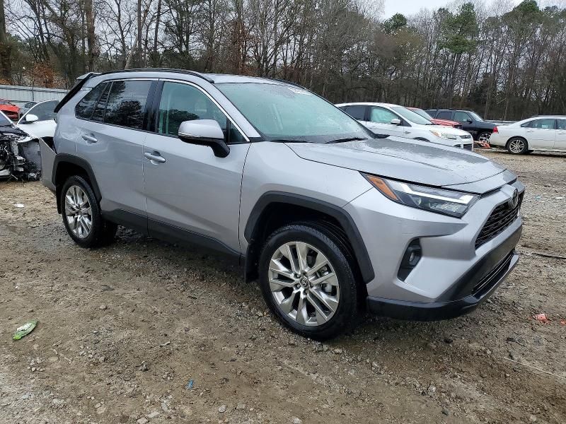 2024 Toyota Rav4 xle Premium