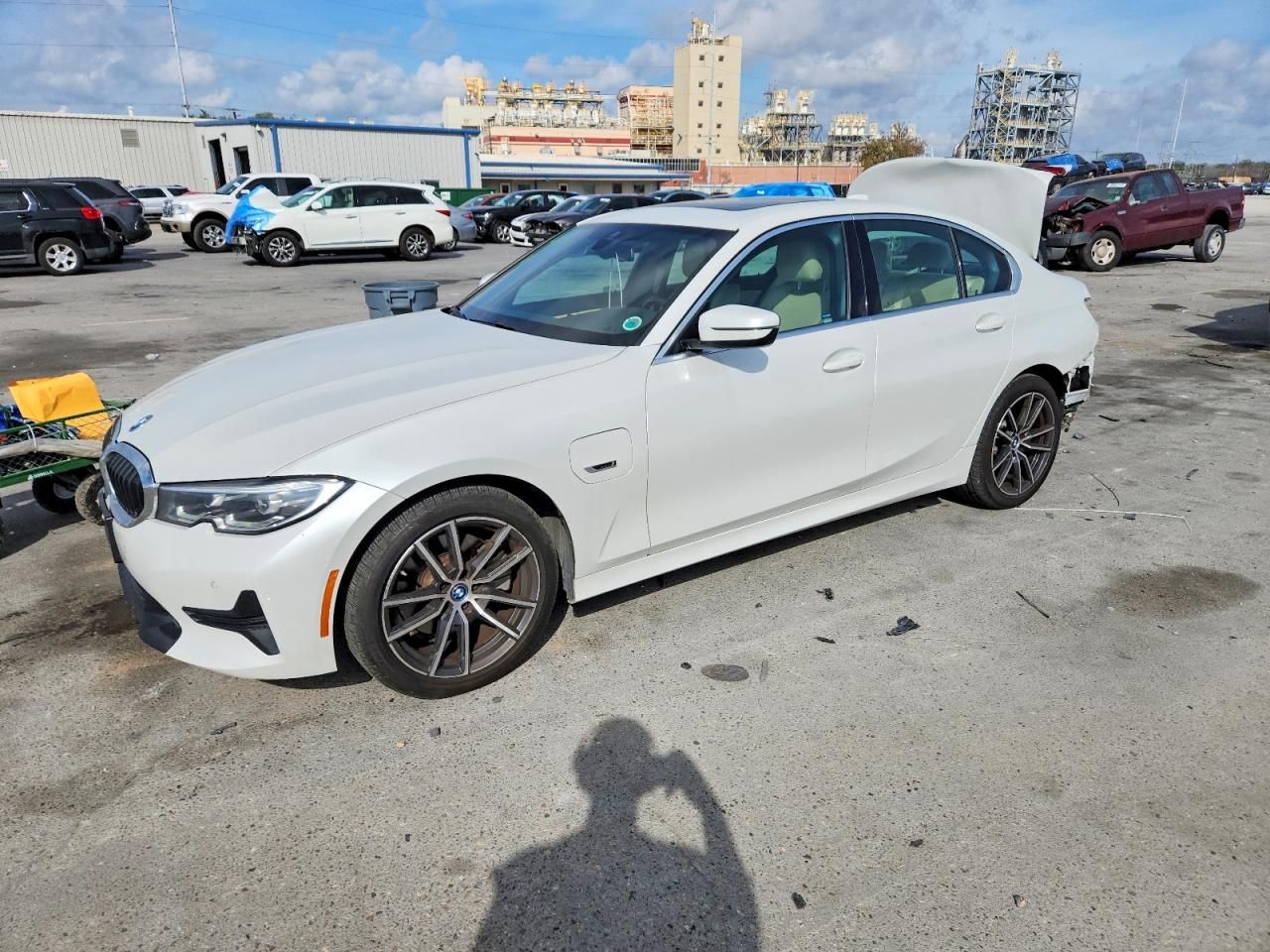 2022 BMW 330xe