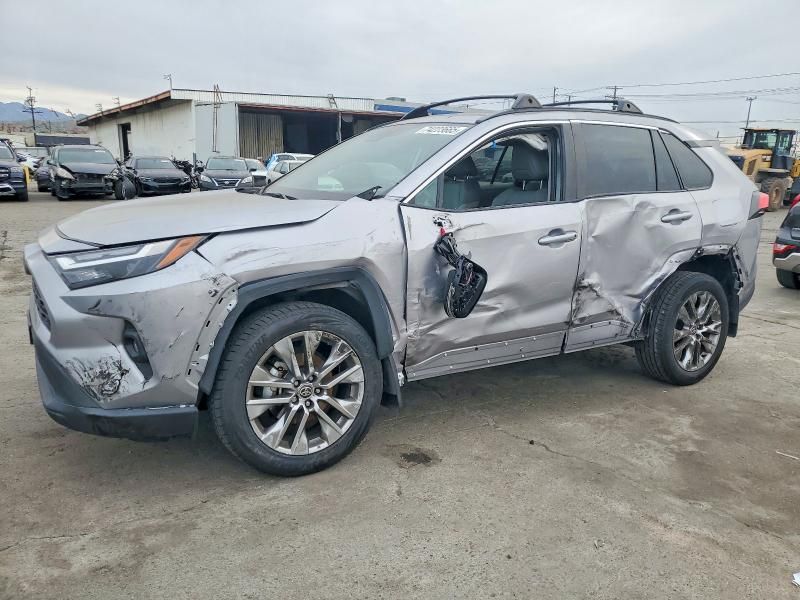 2022 Toyota Rav4 xle Premium