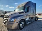 2019 Freightliner Cascadia 1-Semi Truck