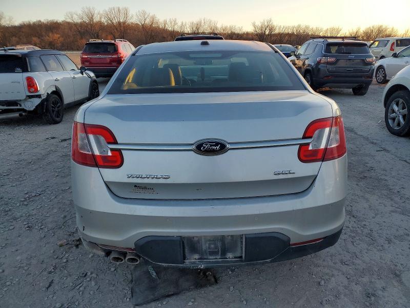 2010 Ford Taurus sel
