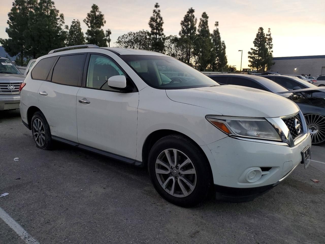 2016 Nissan Pathfinder s