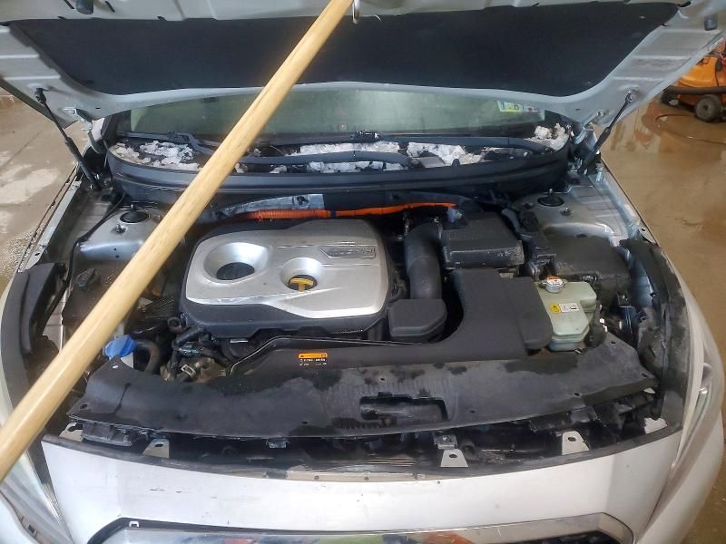 2016 Hyundai Sonata Hybrid