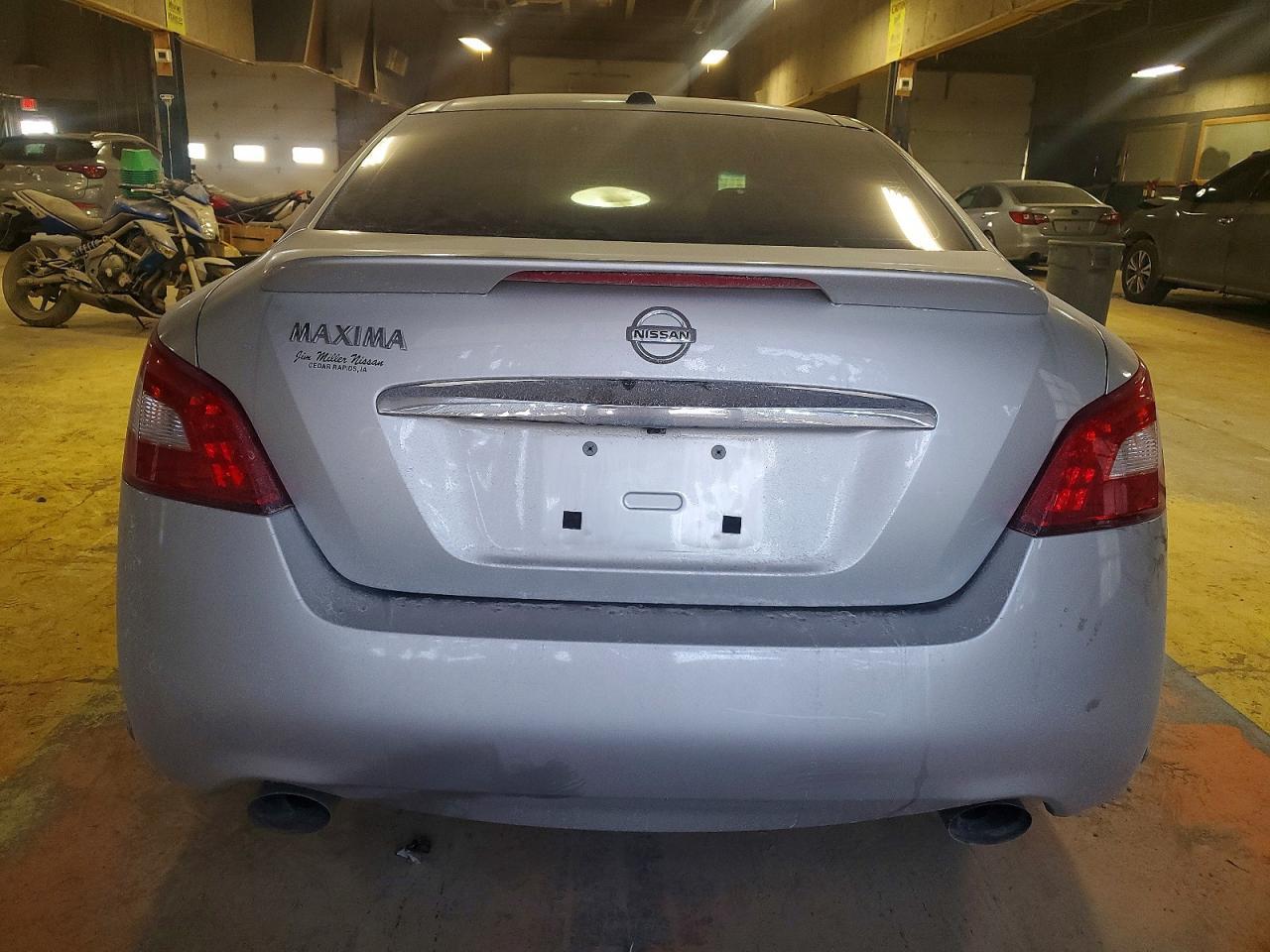 2010 Nissan Maxima