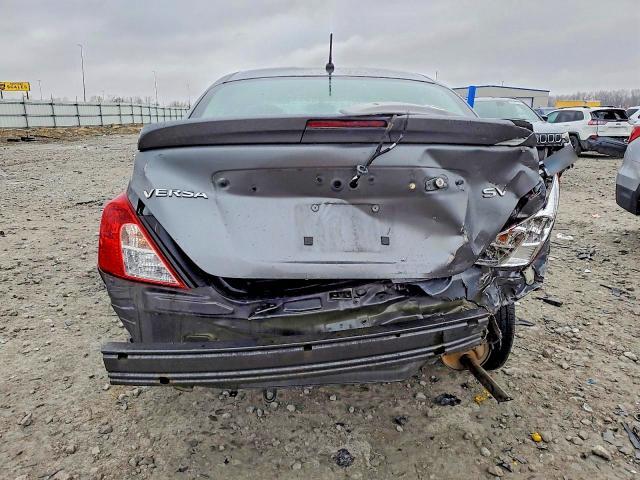 2017 Nissan Versa s