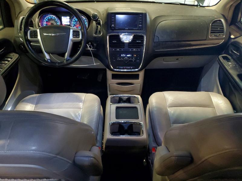 2012 Chrysler Town & Country Touring