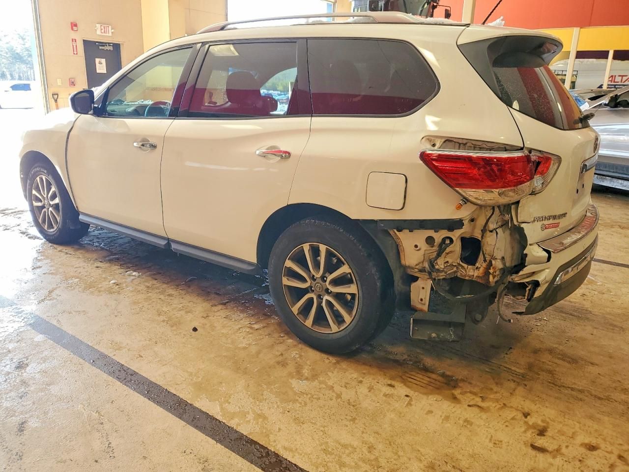 2014 Nissan Pathfinder s