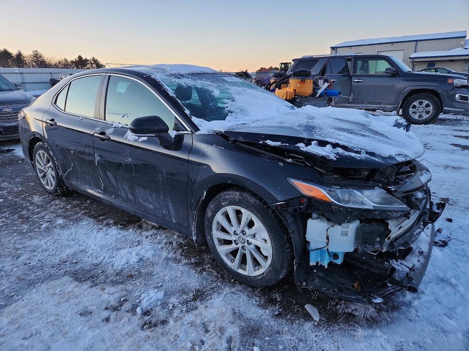 2021 Toyota Camry le
