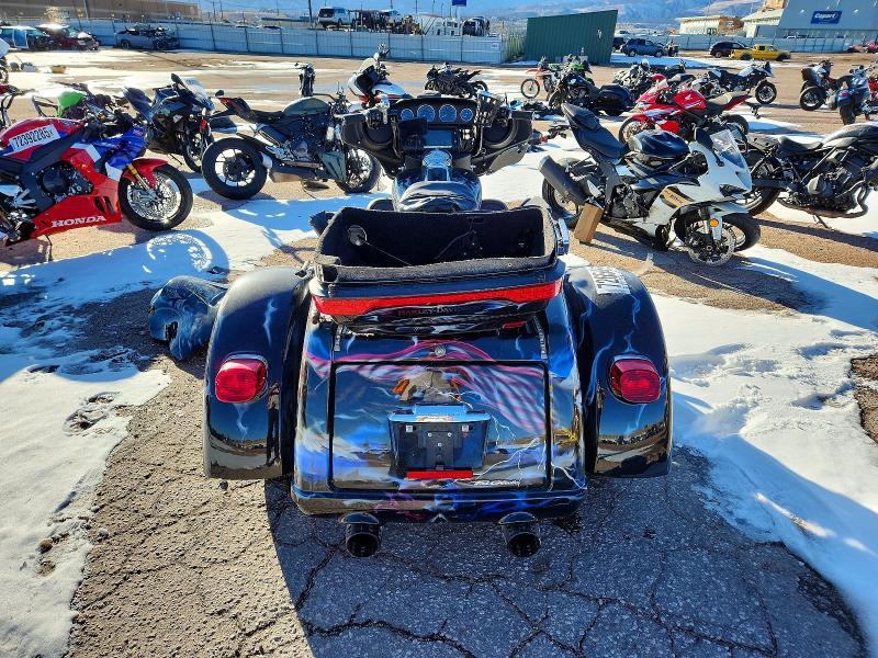 2015 Harley-Davidson Flhtcutg TRI Glide Ultra