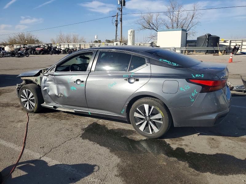2021 Nissan Altima sv