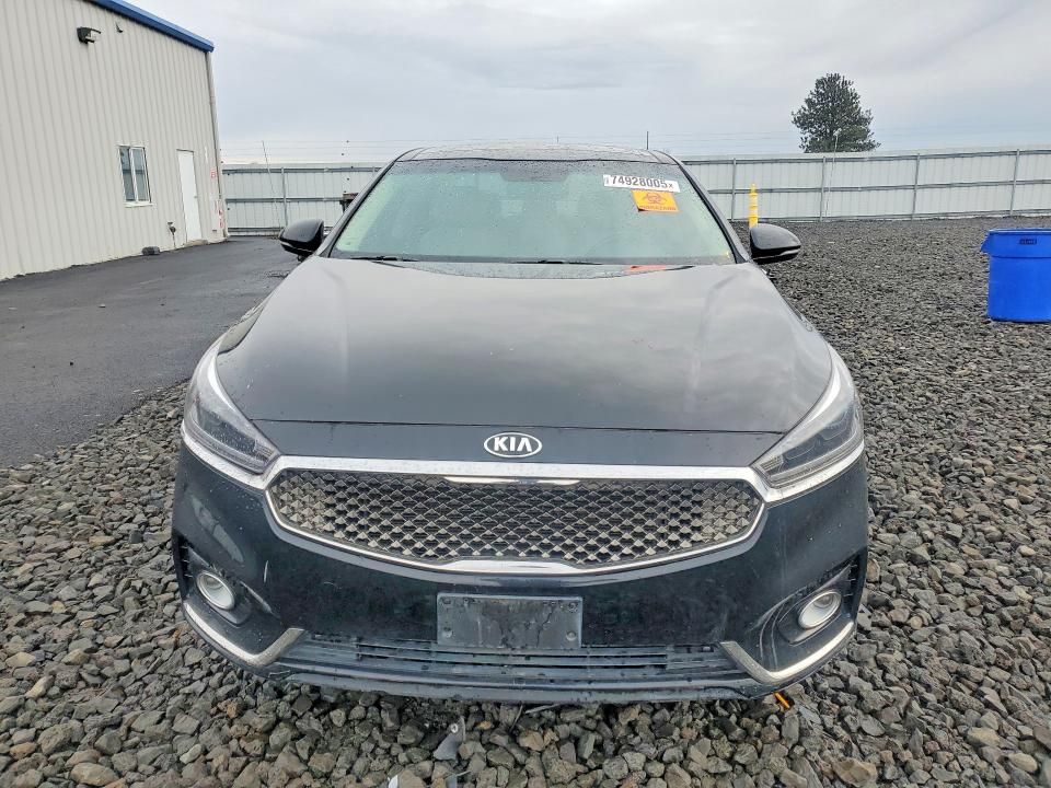 2017 KIA Cadenza Premium