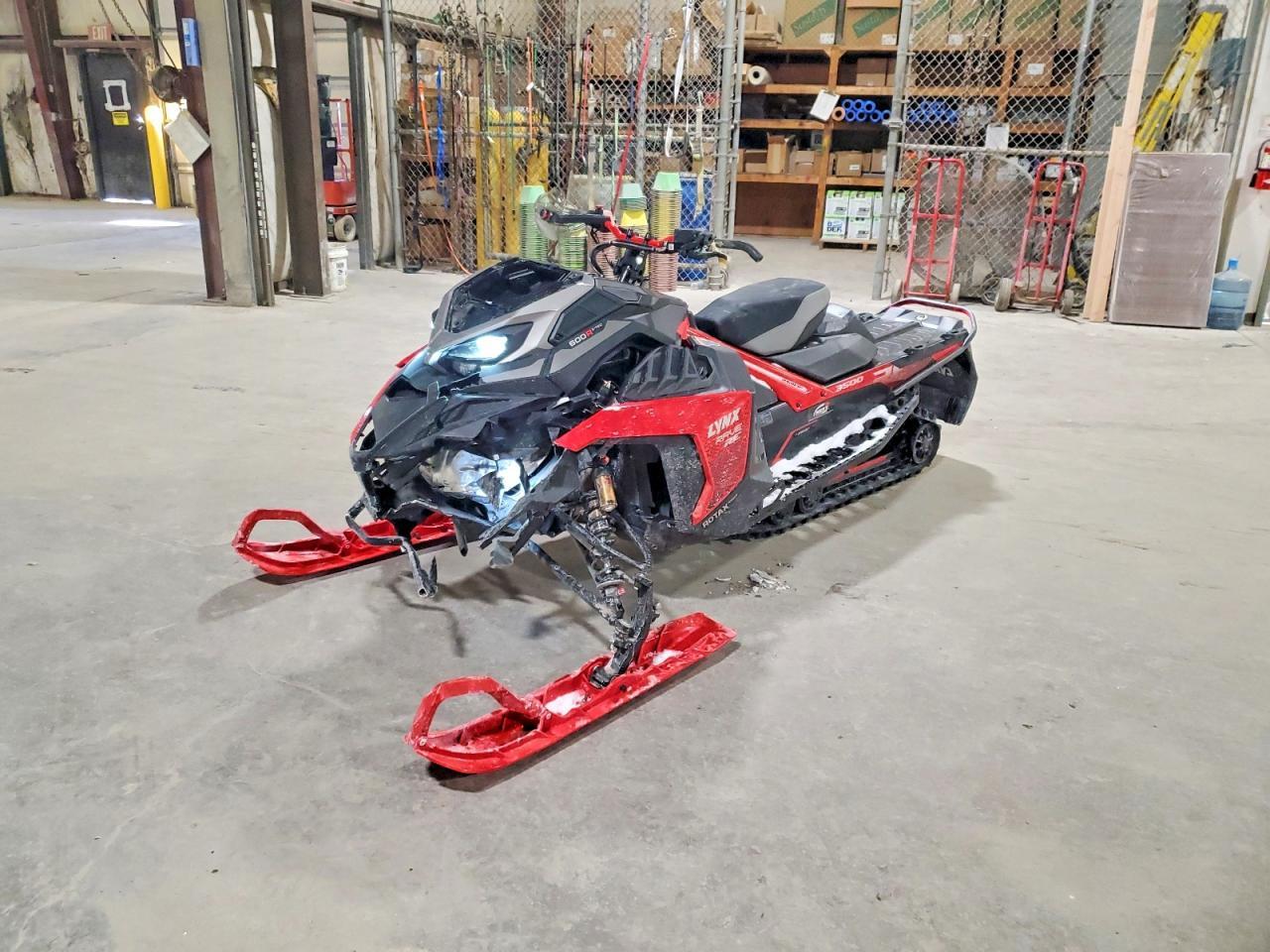 2025 Skidoo 2025 Skidoo Snowbmobil