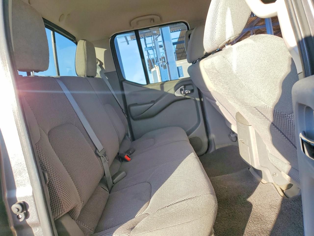 2016 Nissan Frontier s