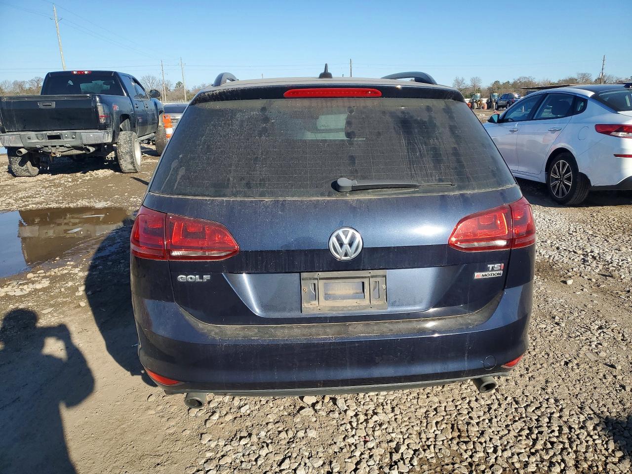 2017 Volkswagen Golf Sportwagen s