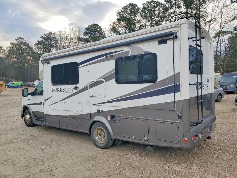 2017 Ford Econoline E450 Super Duty Cutaway Van