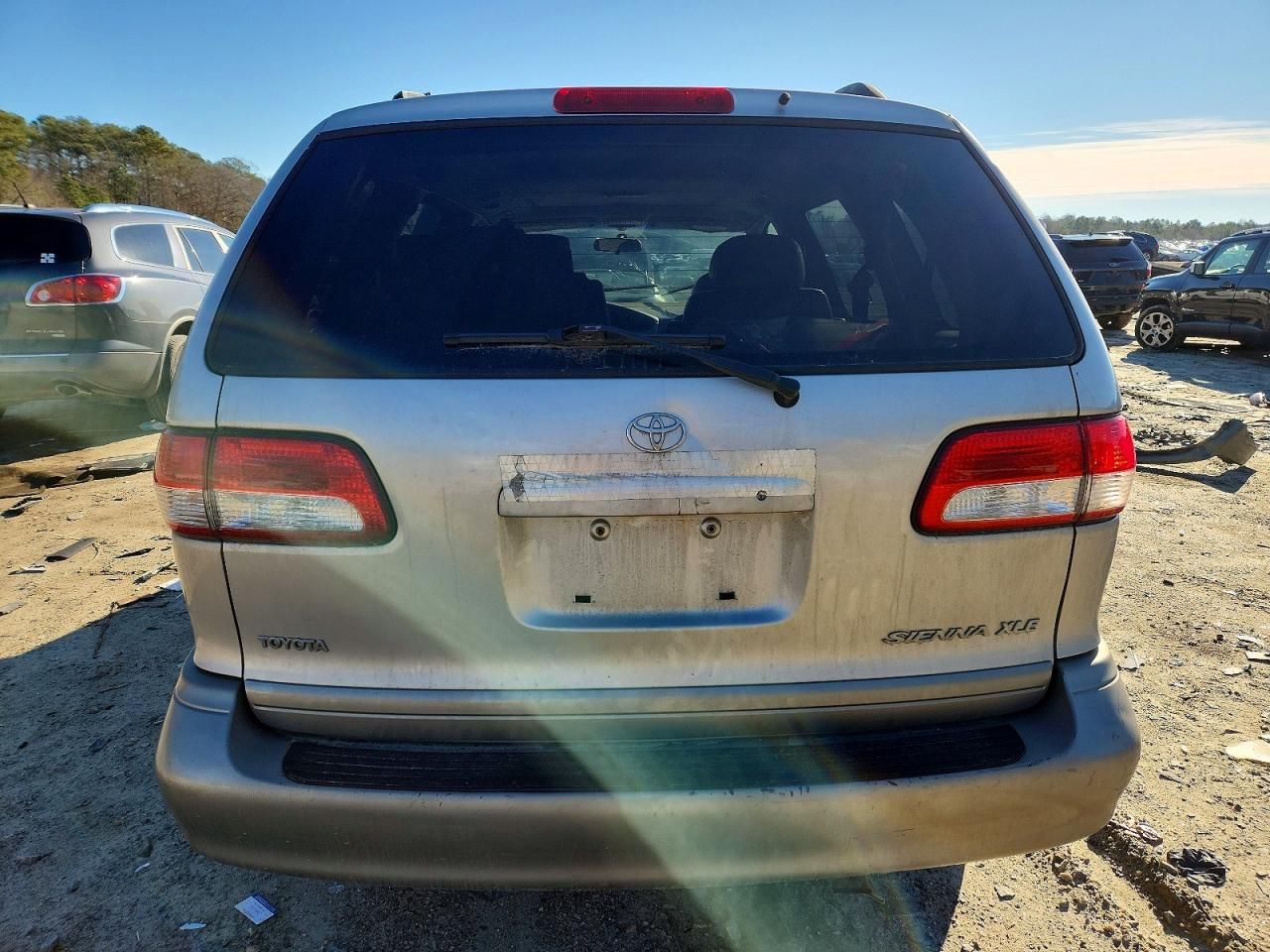 2002 Toyota Sienna le
