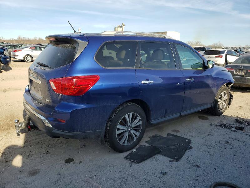 2017 Nissan Pathfinder s