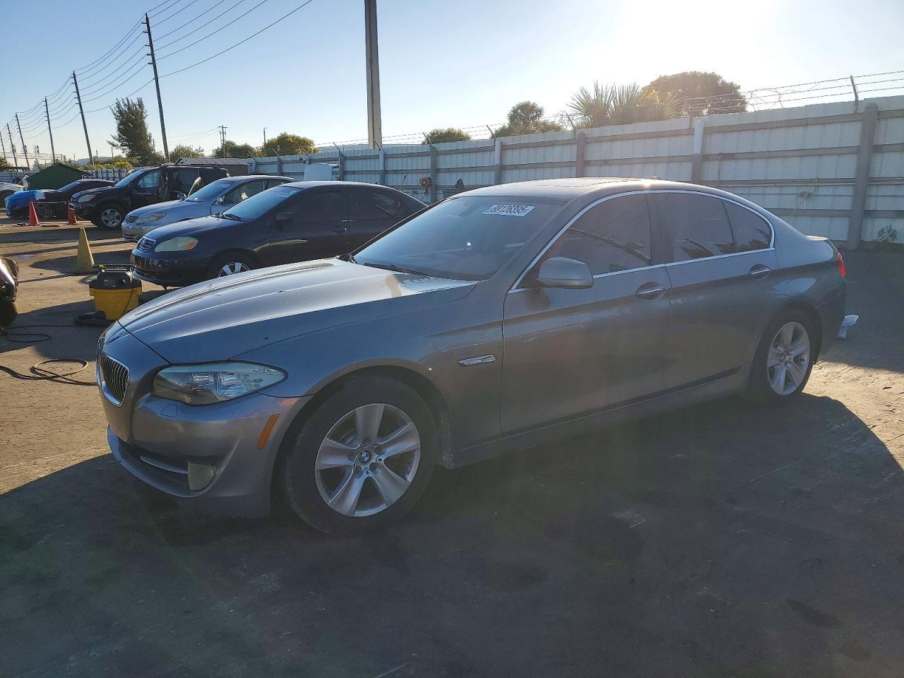 2013 BMW 528 i