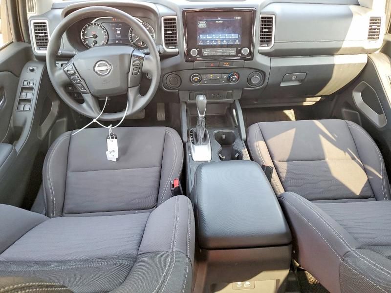 2022 Nissan Frontier s