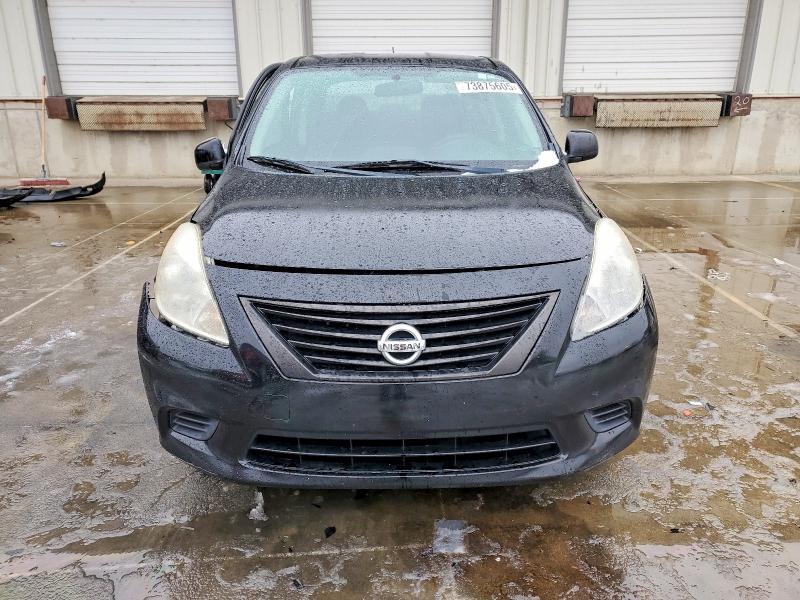2014 Nissan Versa s