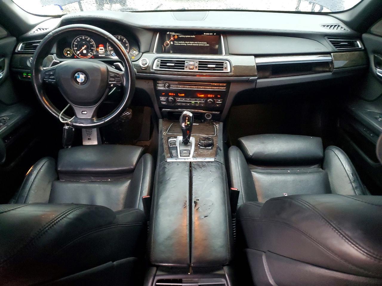2015 BMW 750 i