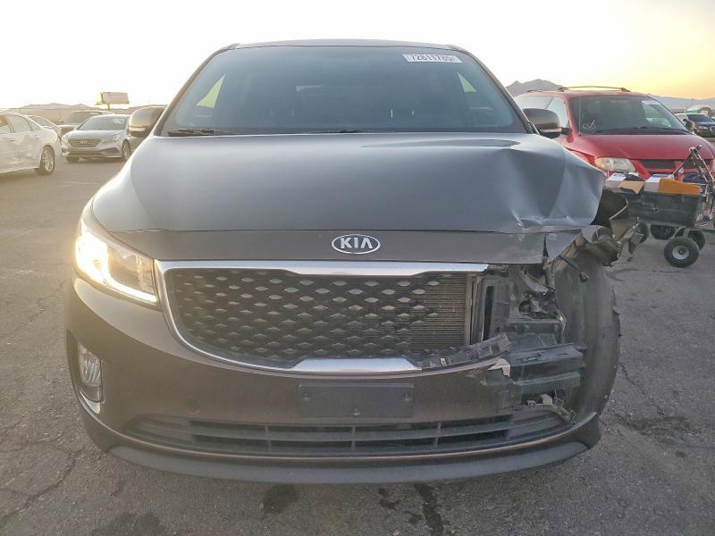 2016 KIA Sedona