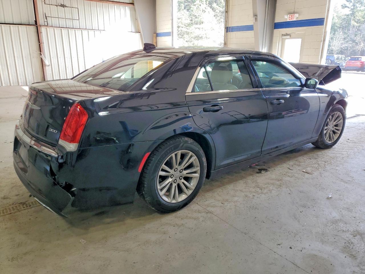 2018 Chrysler 300 Touring