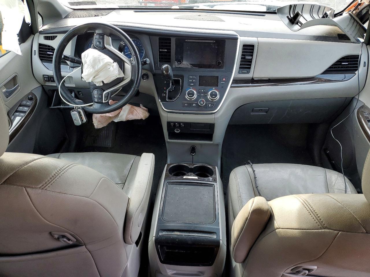 2015 Toyota Sienna xle