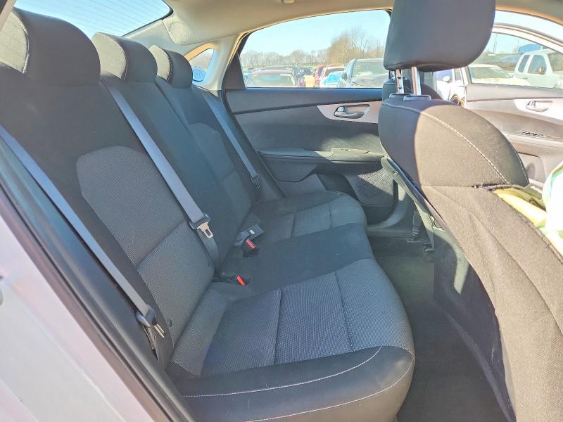 2024 KIA Forte lx