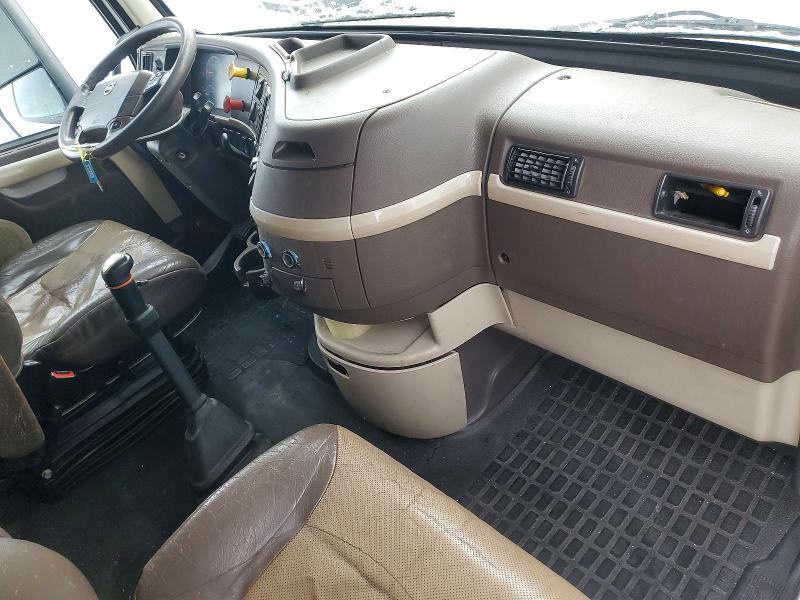 2018 Volvo VNL Semi Truck