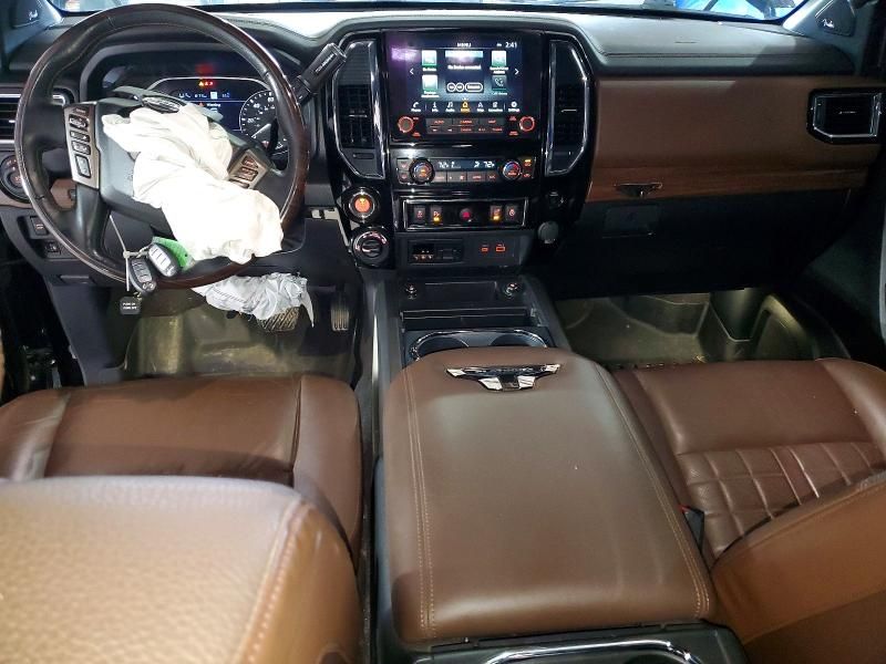 2021 Nissan Titan sv