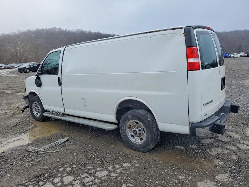 2022 GMC Savana G2500 Delivery Van